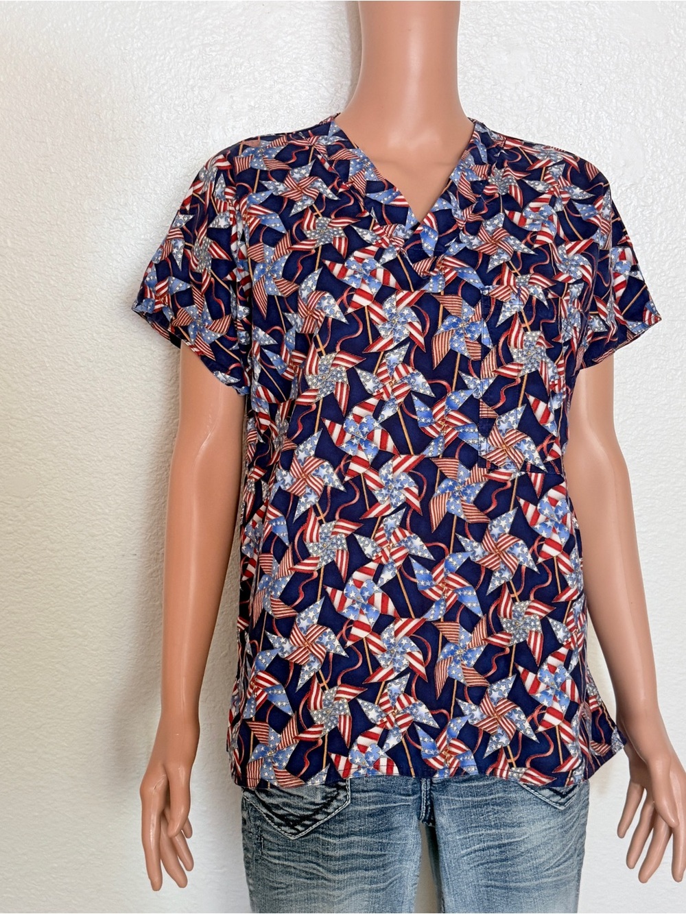 Vtg S.C.R.U.B.S. 100% Cotton Patriotic 4th July Scrub Top Sz S